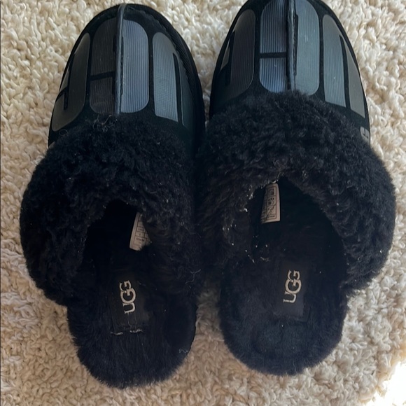 UGG Black womans Shoes - Picture 11 of 12